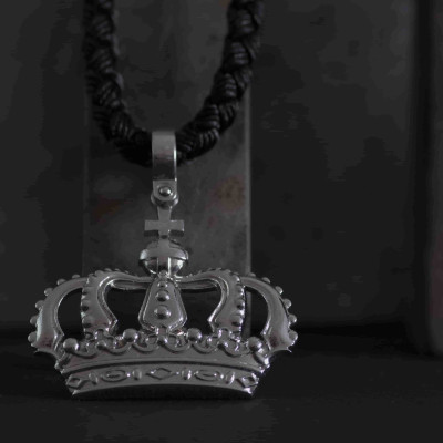 Silver crown pendant
